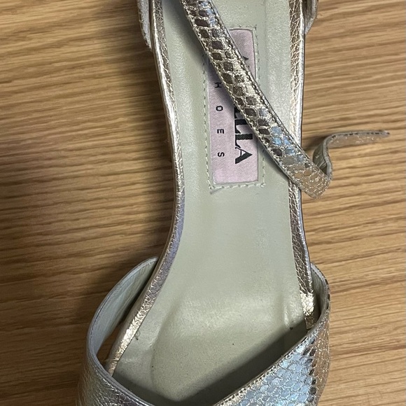 Anabella by Rossy Sanchez metallic platform heels - Picture 8 of 9